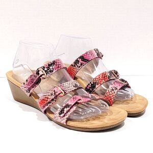 Vionic Dwyn Pink Snake Skin Print 3 Strap Wedge Sandals Women's Size 9 Heels